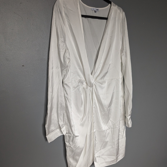 Satin mini dress - Picture 3 of 4